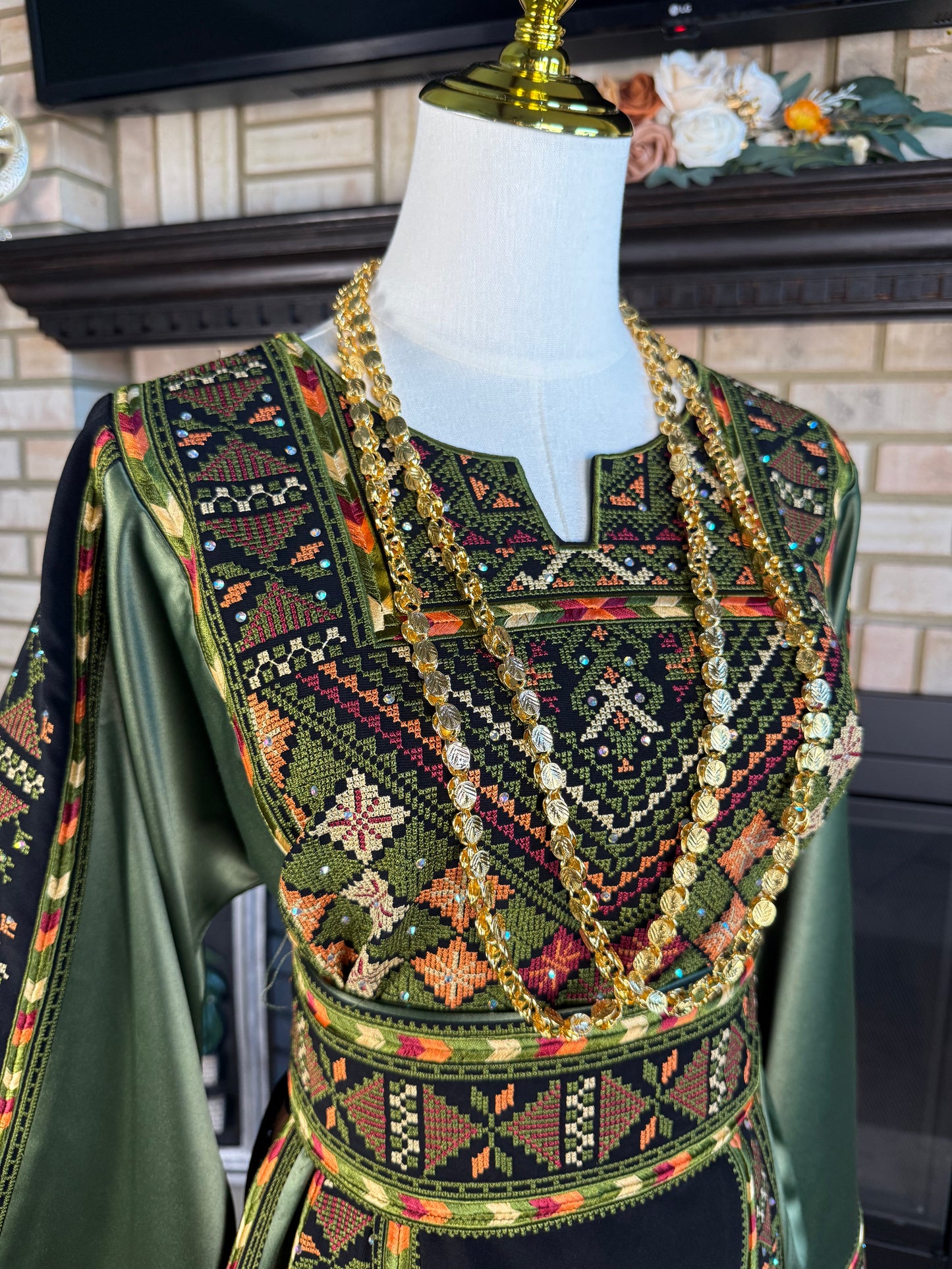 Black/Green Akka Thobe