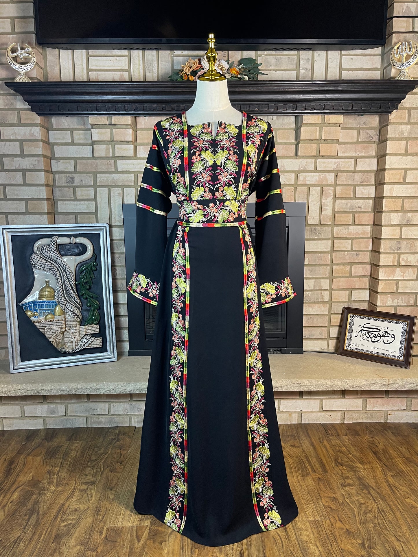 Black Salfit Thobe