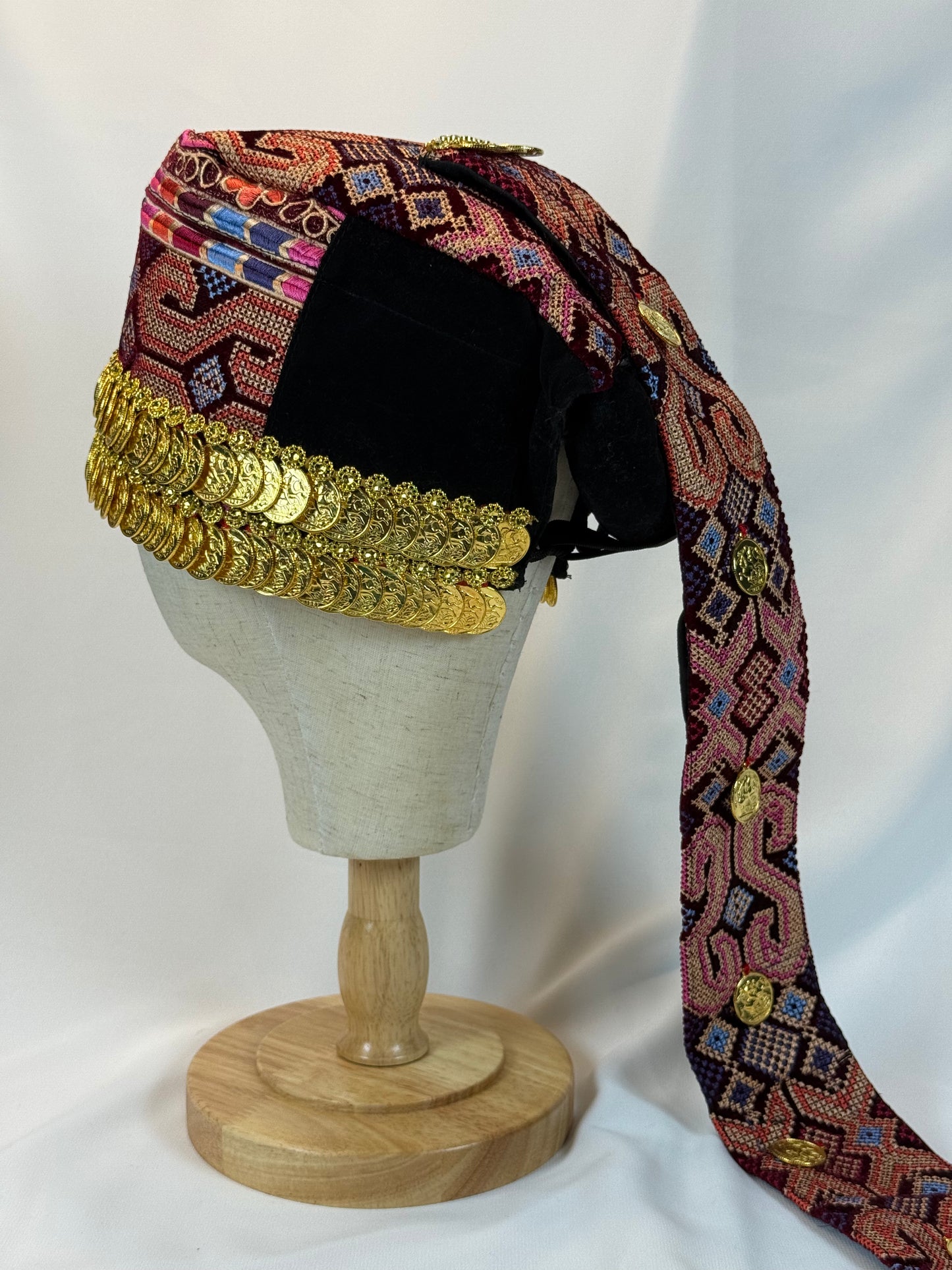 Velvet Golden Coin "Lira" hat (Waqah)