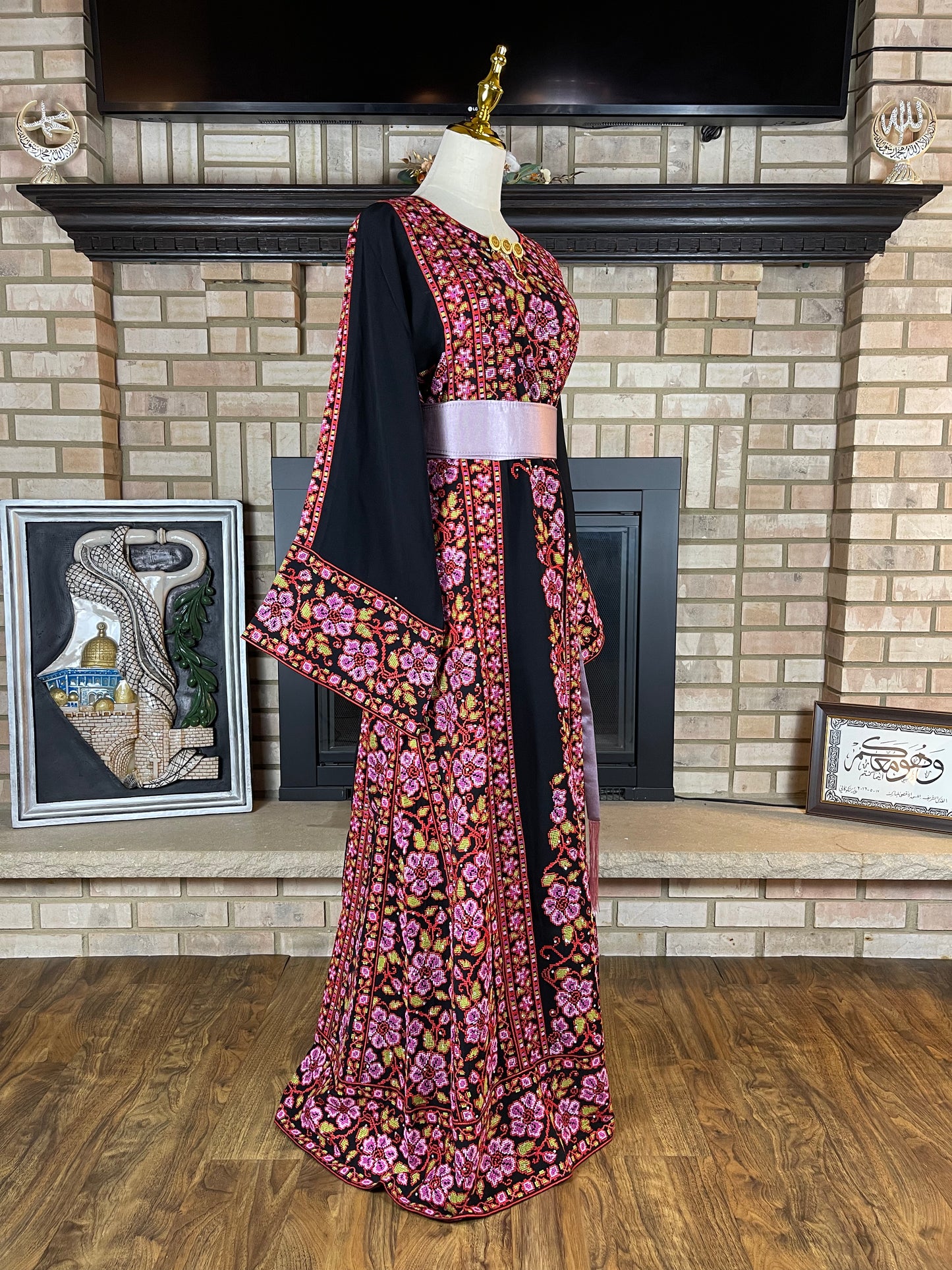 Black/Pink Jaffa Thobe