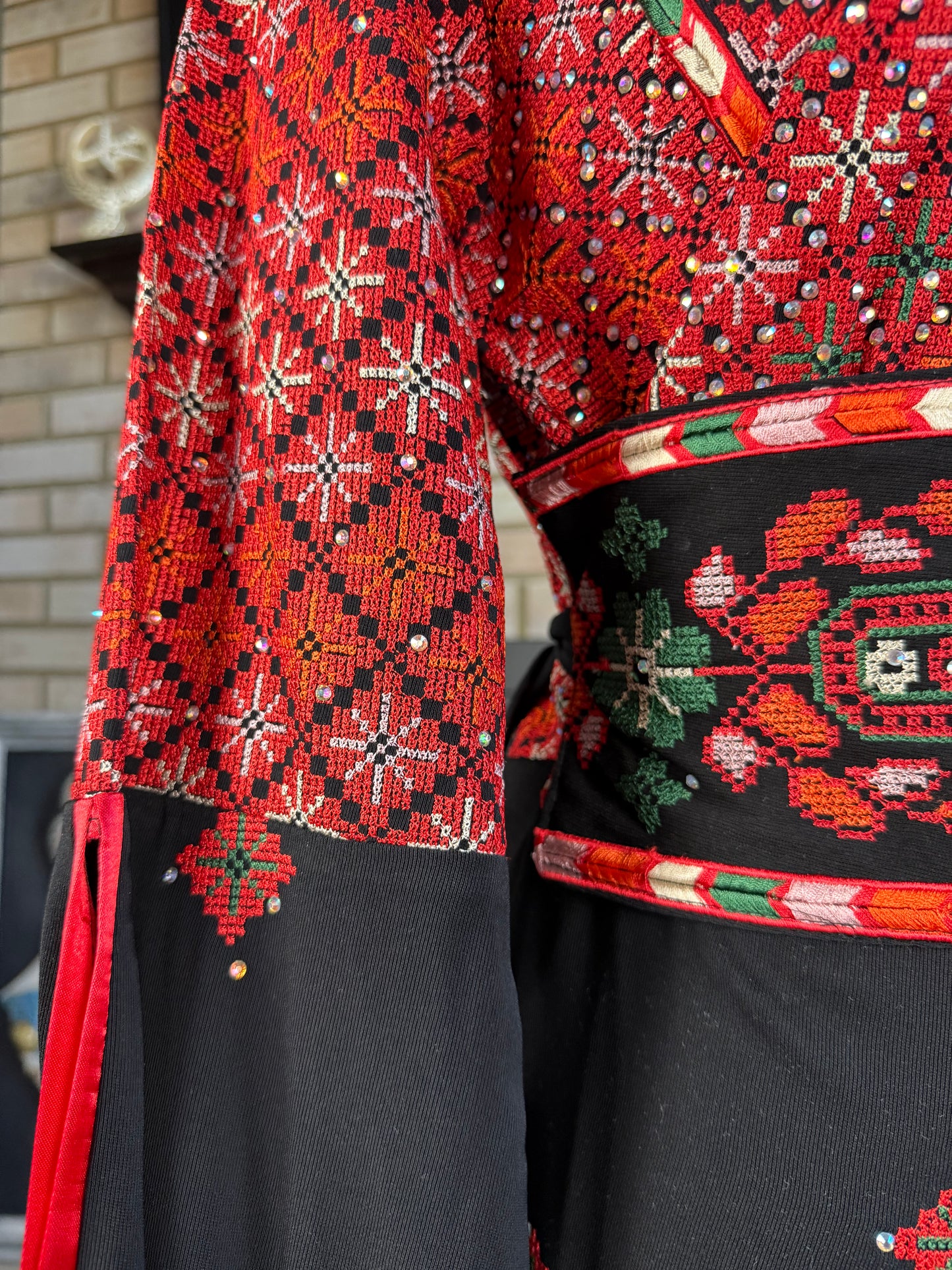 Black/Red Shu'fat Thobe