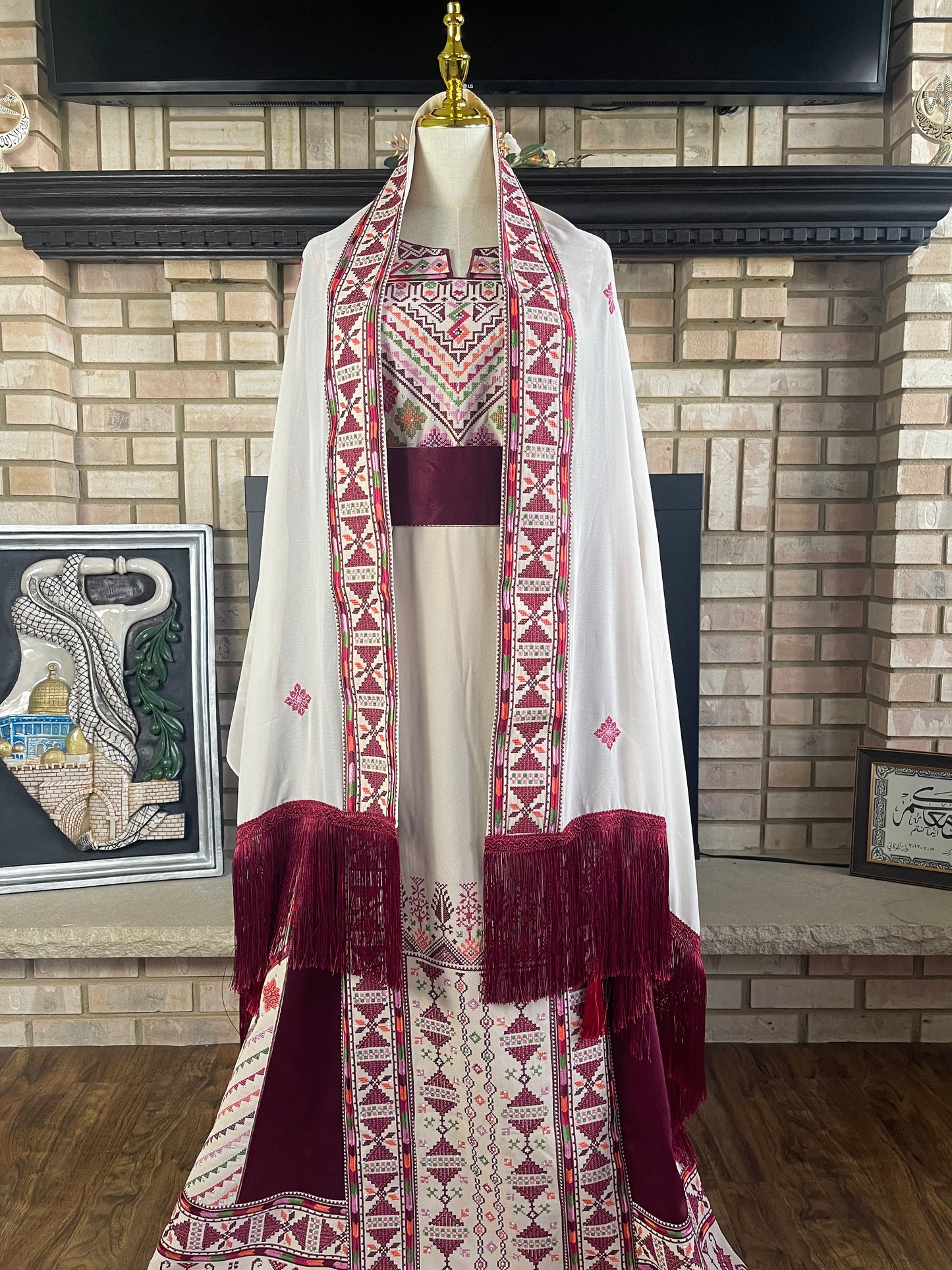 Cream/Burgundy Akka Headpiece