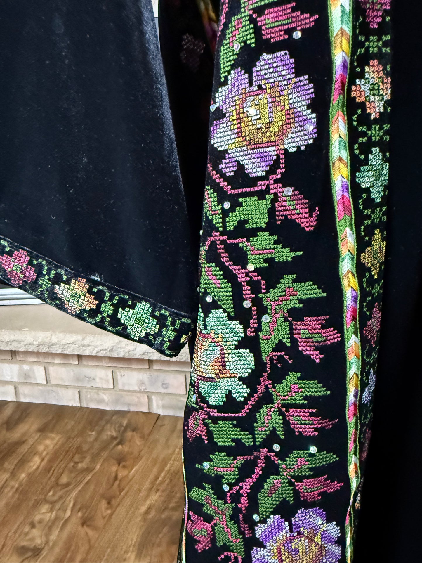 Black Velvet Silwan Thobe