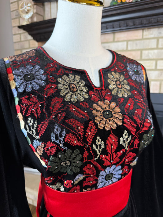 Black/Red Velvet Roses Thobe